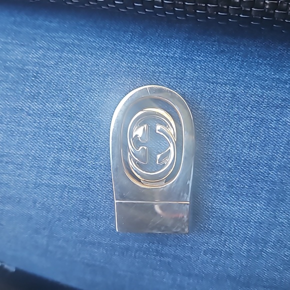 Gucci - Picture 1 of 4